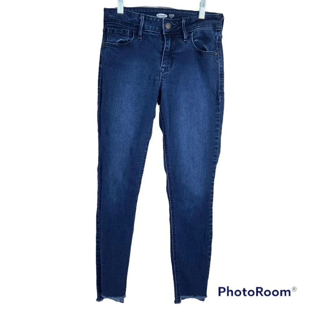 ✨2/$20✨ Old Navy Rockstar Super Skinny Ankle Jeans Size 2‎